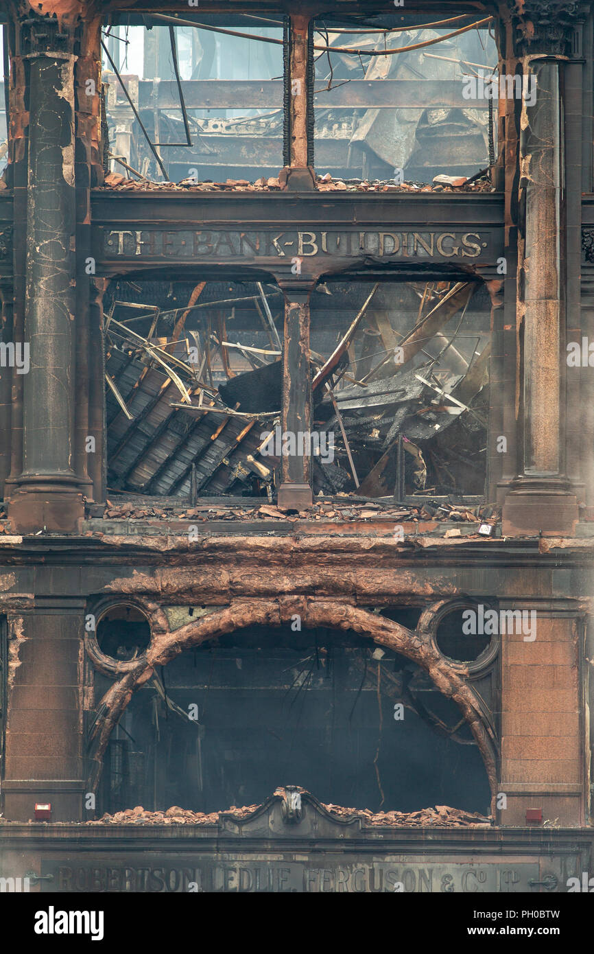 Royal Avenue Belfast, Europa 28 agosto 2018. Il Primark edificio nel centro della città era ancora la masterizzazione dopo 5 ore. La chiamata iniziale è di 11:00 e Gara di fuoco dove sulla scena in pochi minuti. Foto Stock