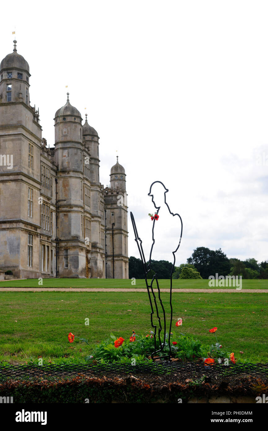 Burghley, UK. Il 29 agosto 2018. "Vi ma non c'e' arte di installazione per la commemorazione del centenario di WW1 a Burghley House di Stamford, Lincolnshire, Regno Unito. Jonathan Clarke/Alamy Live News Foto Stock