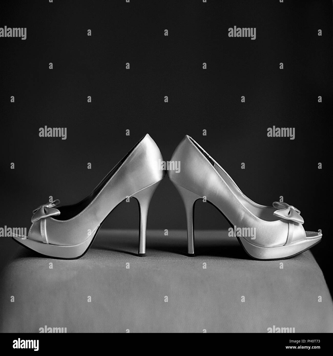 Scarpe da sposa Foto e Immagini Stock in Bianco e Nero - Alamy