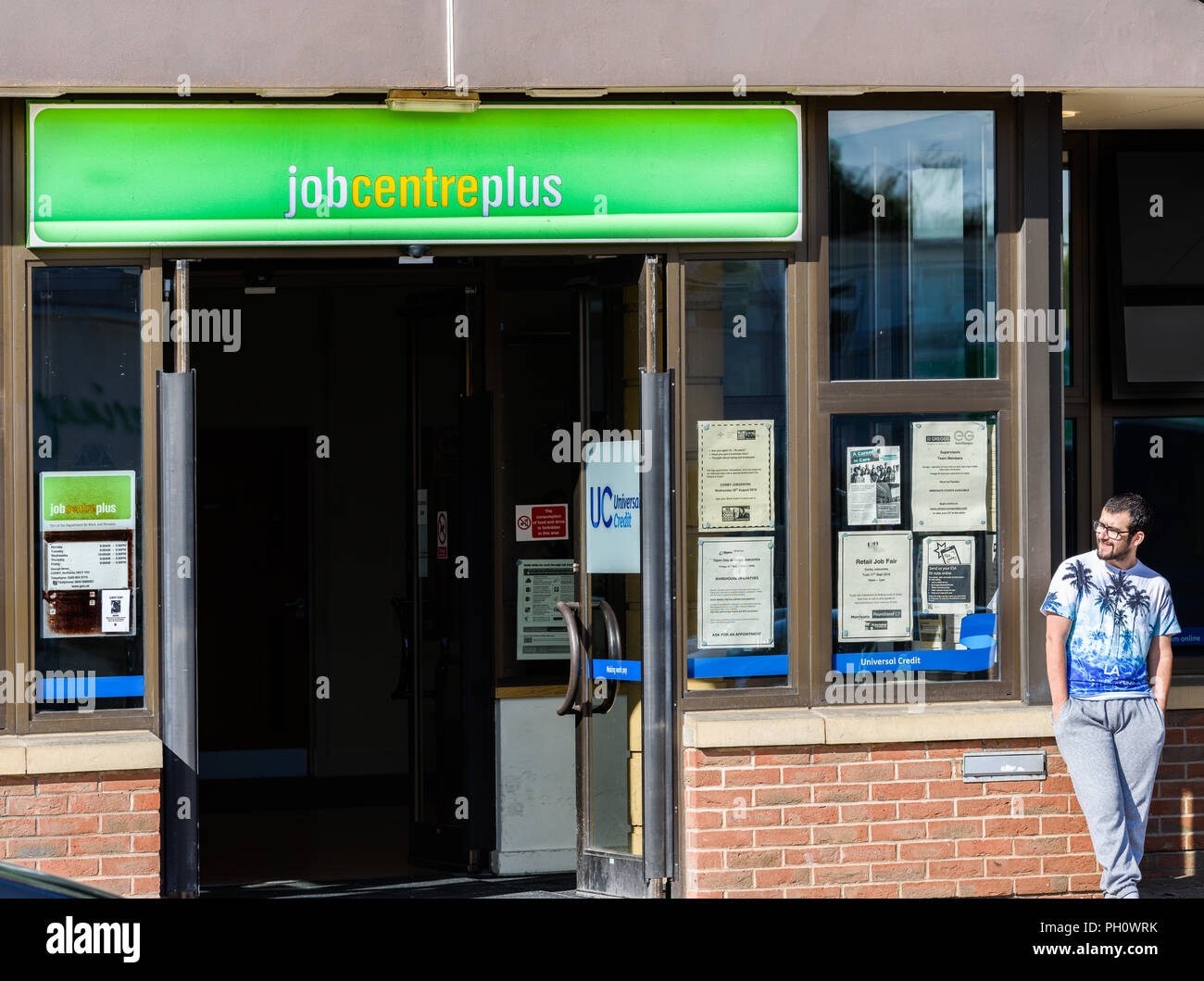 Job Center plus a Corby Town Center, Inghilterra. Foto Stock