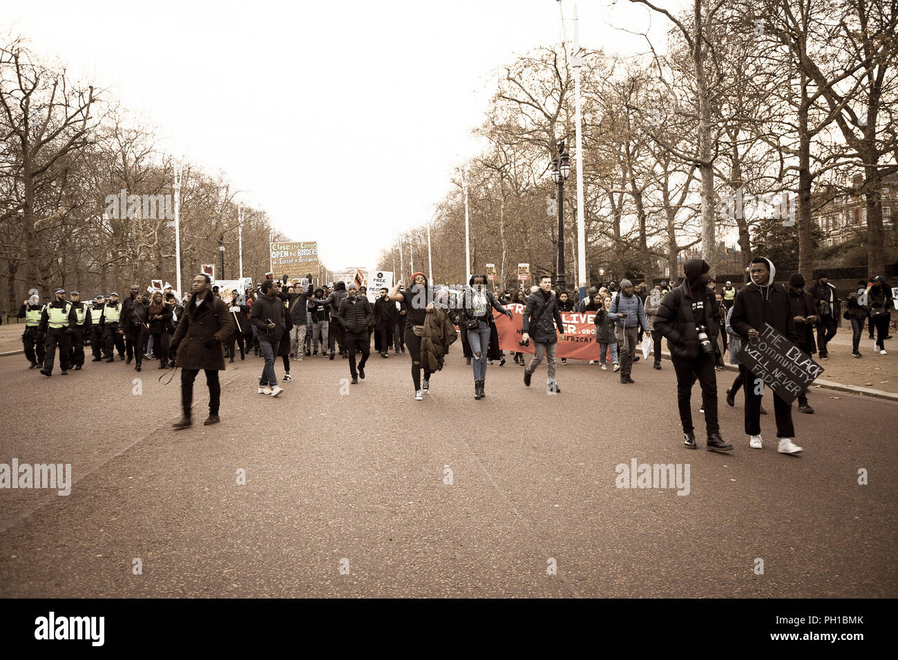 Marzo e per protesta contro la schiavitù in Libia, avvenuta a Londra Foto Stock