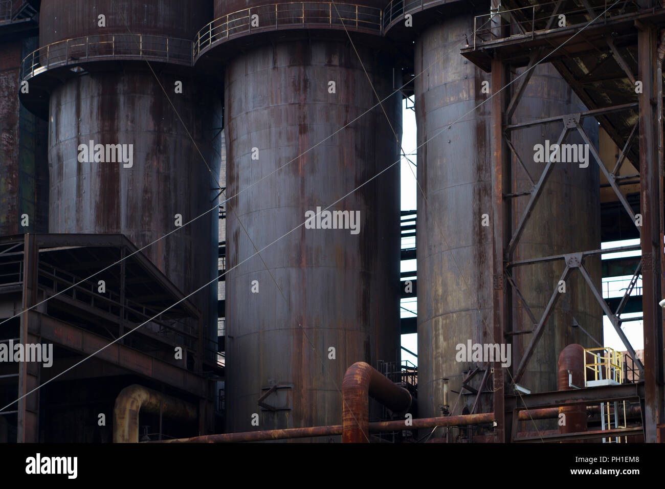 Frammento della chiusura di un altoforno in Dolni Vitkovice area. Ostrava, Repubblica Ceca. Foto Stock