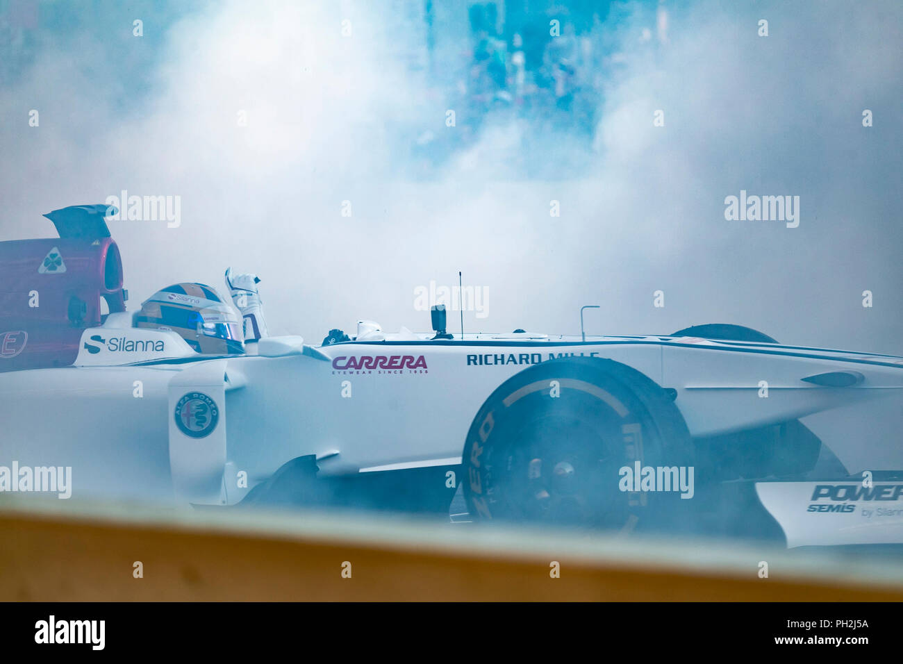 Milano, 29 agosto 2018 - Alfa Romeo Sauber F1 Team facendo una performance live a F1 Milano festival - Valeria Portinari Alamy Live News Foto Stock