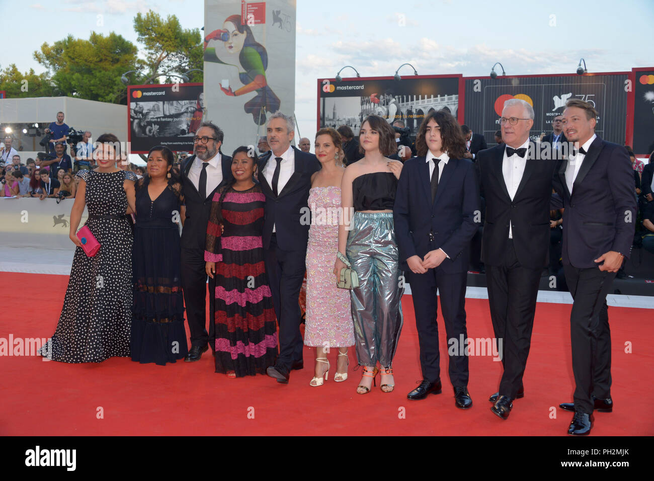 Venezia, Italia. Il 30 agosto, 2018. 75° Festival del Cinema di Venezia, RedCarpet film "Roma". Nella foto: Alfonso CuarÃ³n, cast Credit: Indipendente Photo Agency Srl/Alamy Live News Foto Stock