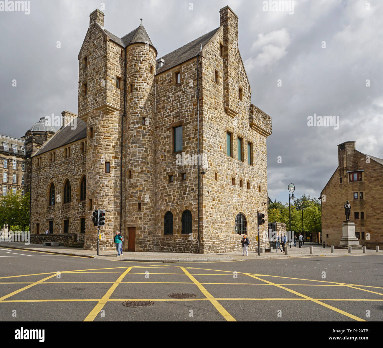 St Mungo Museum di arte religiosa e la vita in Castle Street Glasgow Scotland Regno Unito Foto Stock