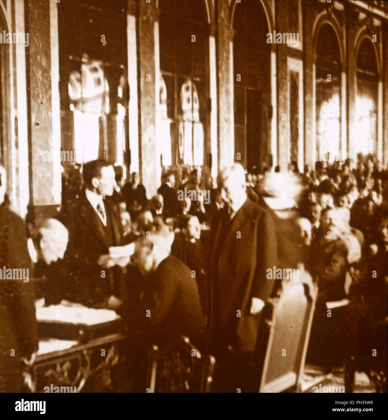 Woodrow Wilson, Trattato di Versailles, Francia, 1919. Artista: sconosciuto. Foto Stock