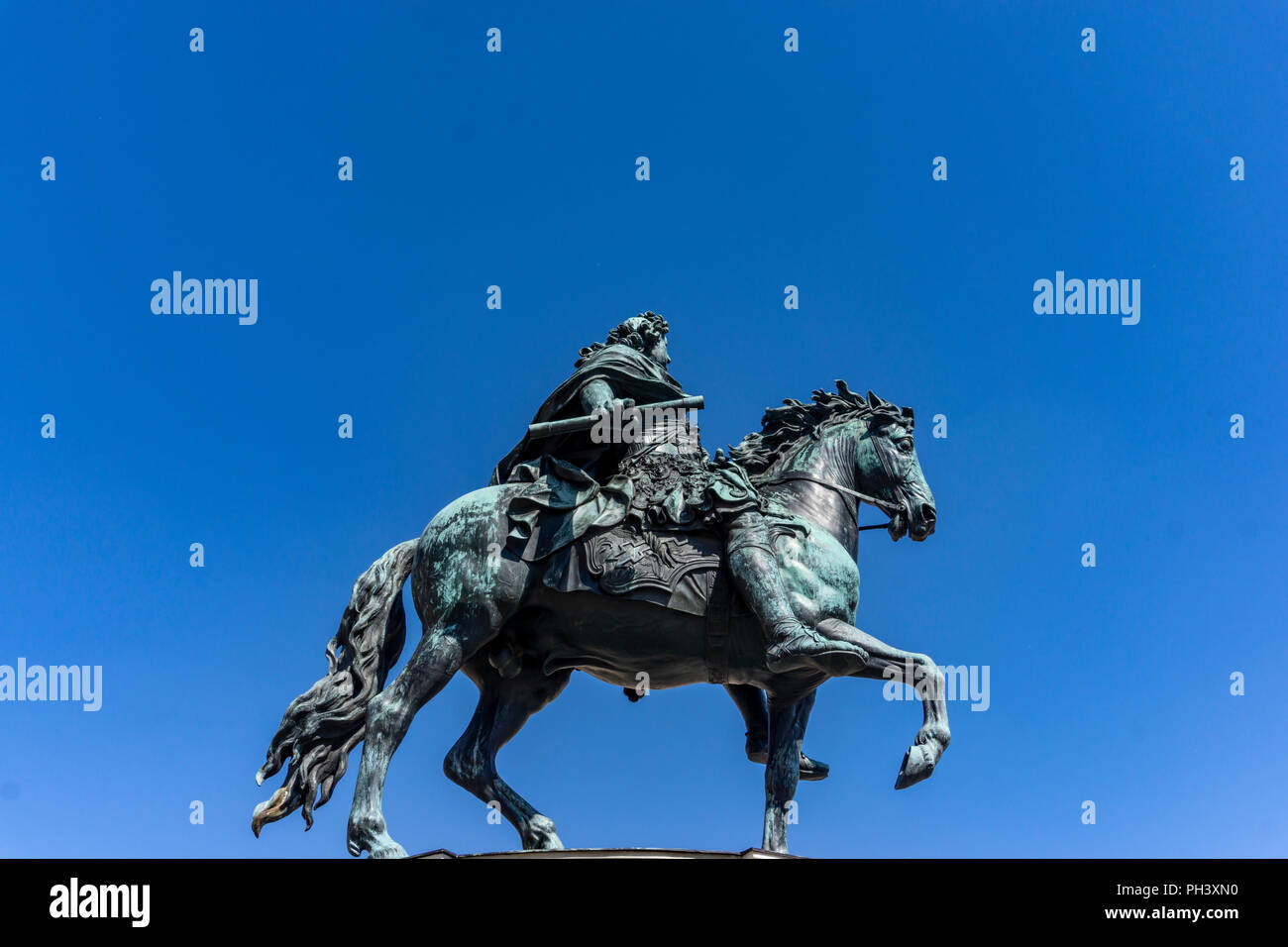Berlino, Germania, 14 Maggio 2018: Close-Up della statua equestre di Friedrich Wilhelm I, elettore di Brandeburgo, nella cour d'honneur di Charlottenburg P Foto Stock