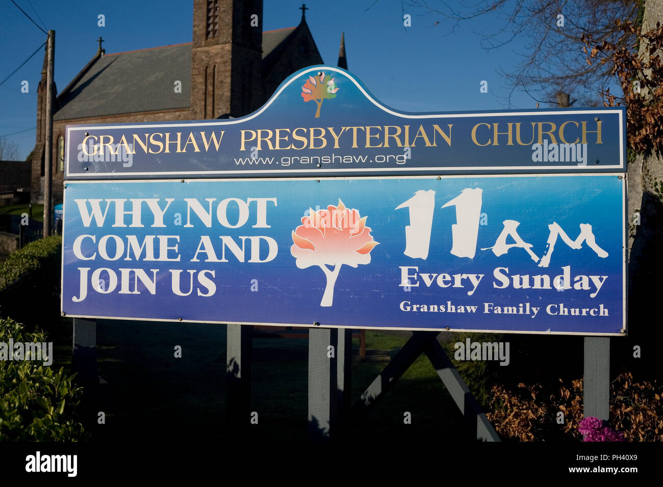 Segno di benvenuto servizi pubblicitari a Granshaw chiesa presbiteriana nella contea di Down Foto Stock