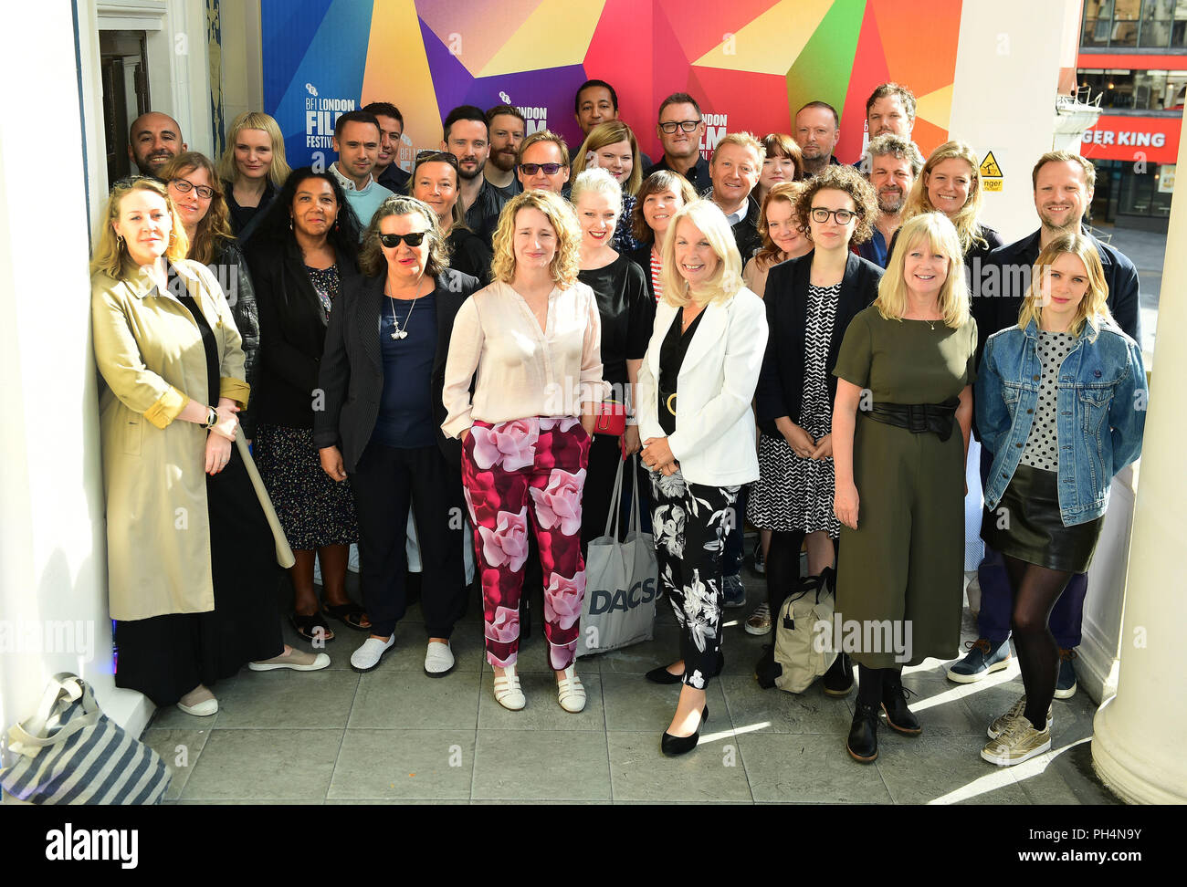 Tricia Tuttle e Amanda Nevill partecipa al film maker in sessantaduesima BFI London Film Festival di lancio del programma a Cineworld Leicester Square, Londra. Foto Stock