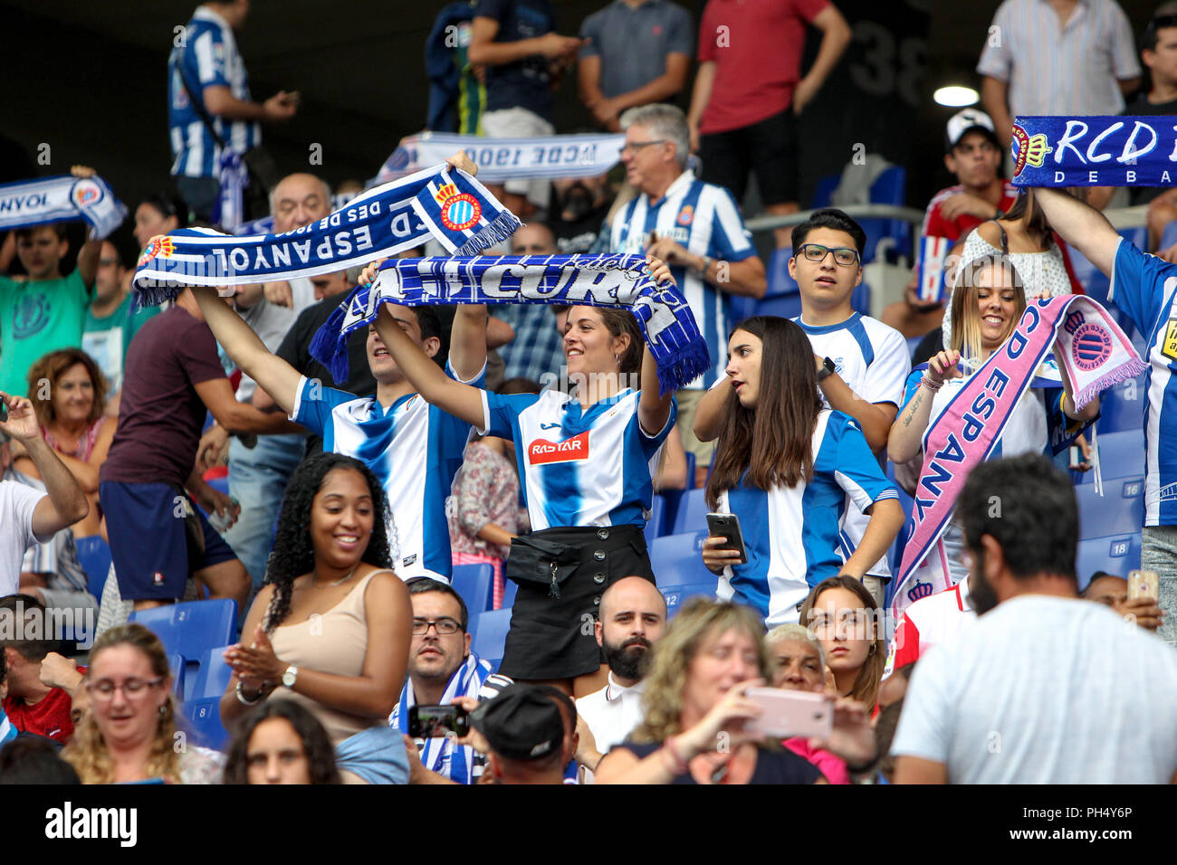 26 agosto 2018, RCDE Stadium, Cornella El Prat, Spagna; La Liga calcio, RCD Espanyol rispetto a Valencia CF; RCD Espanyol sostenitori Foto Stock