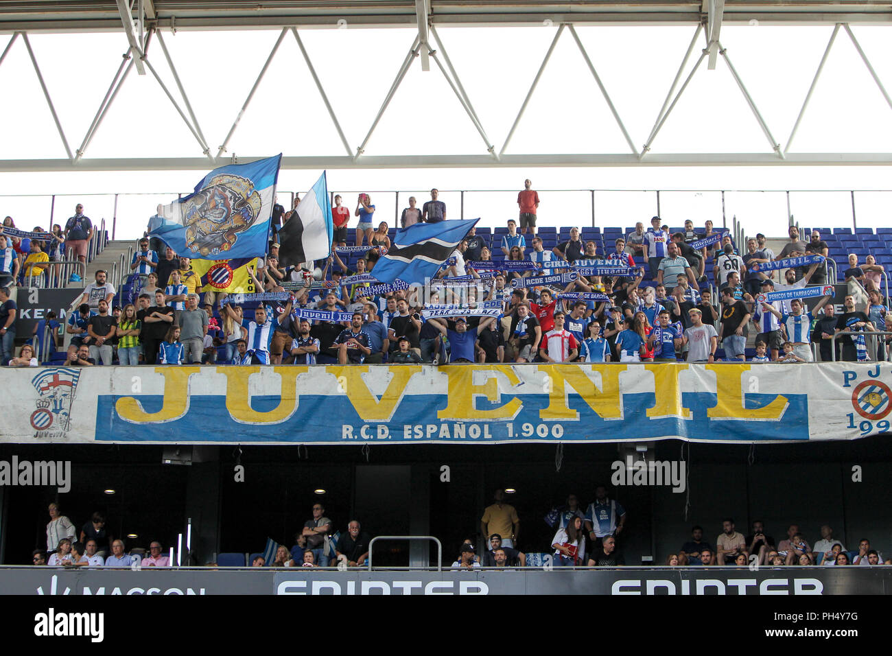 26 agosto 2018, RCDE Stadium, Cornella El Prat, Spagna; La Liga calcio, RCD Espanyol rispetto a Valencia CF; RCD Espanyol sostenitori a RCDE Stadium Foto Stock