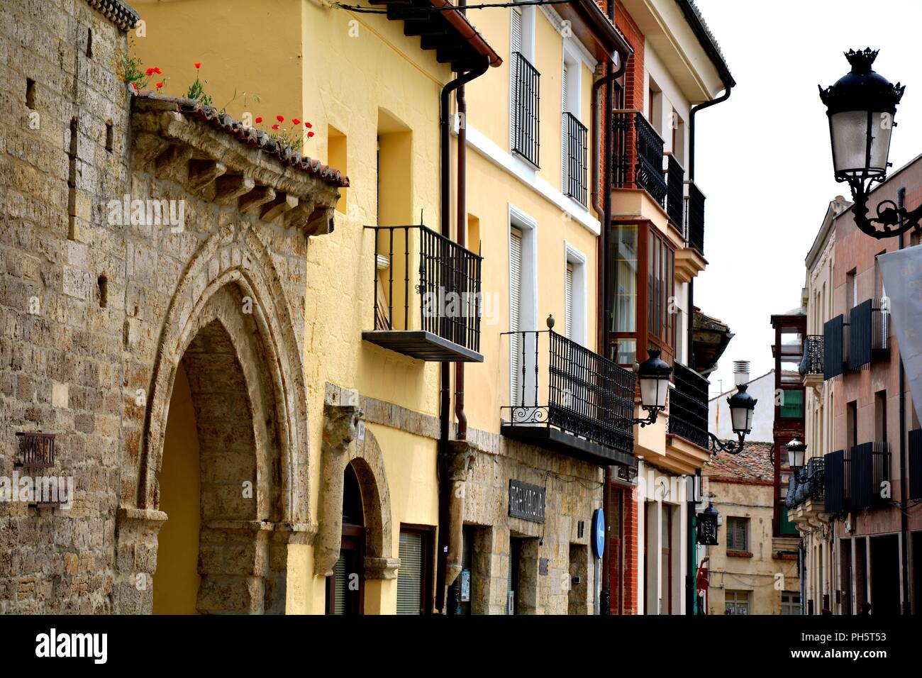 Strada nel vecchio villaggio Foto Stock