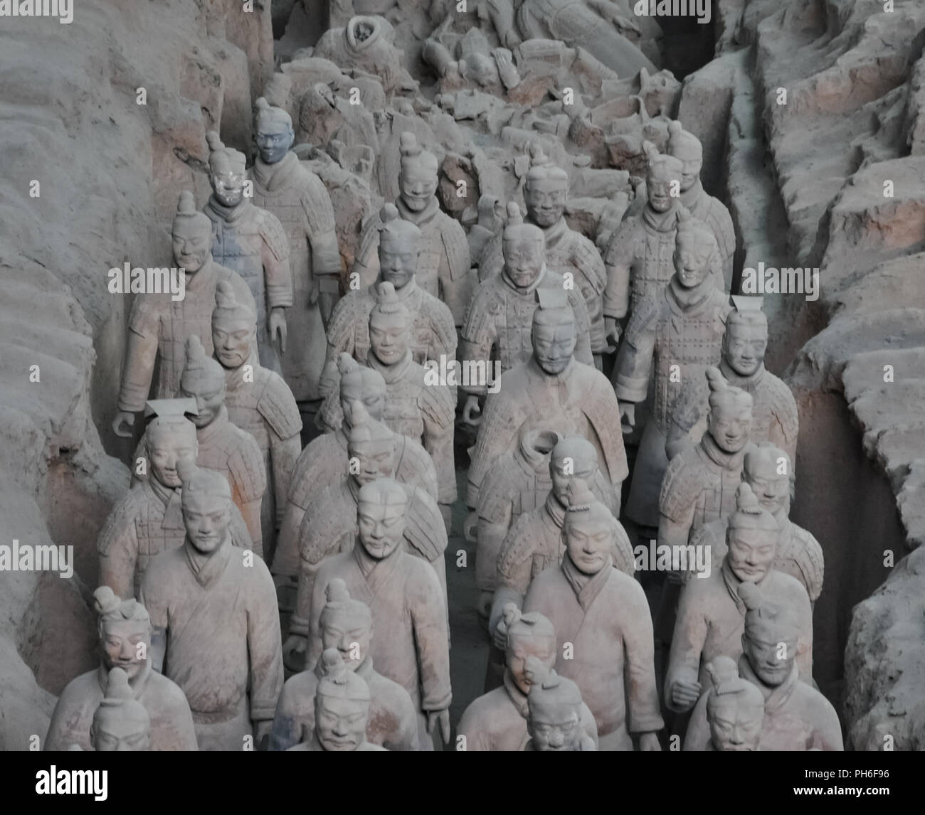 XIAN, Cina - 29 Ottobre 2017: Esercito di Terracotta. Soldati di argilla dell'imperatore cinese. Sculture di soldati dell'imperatore. Foto Stock