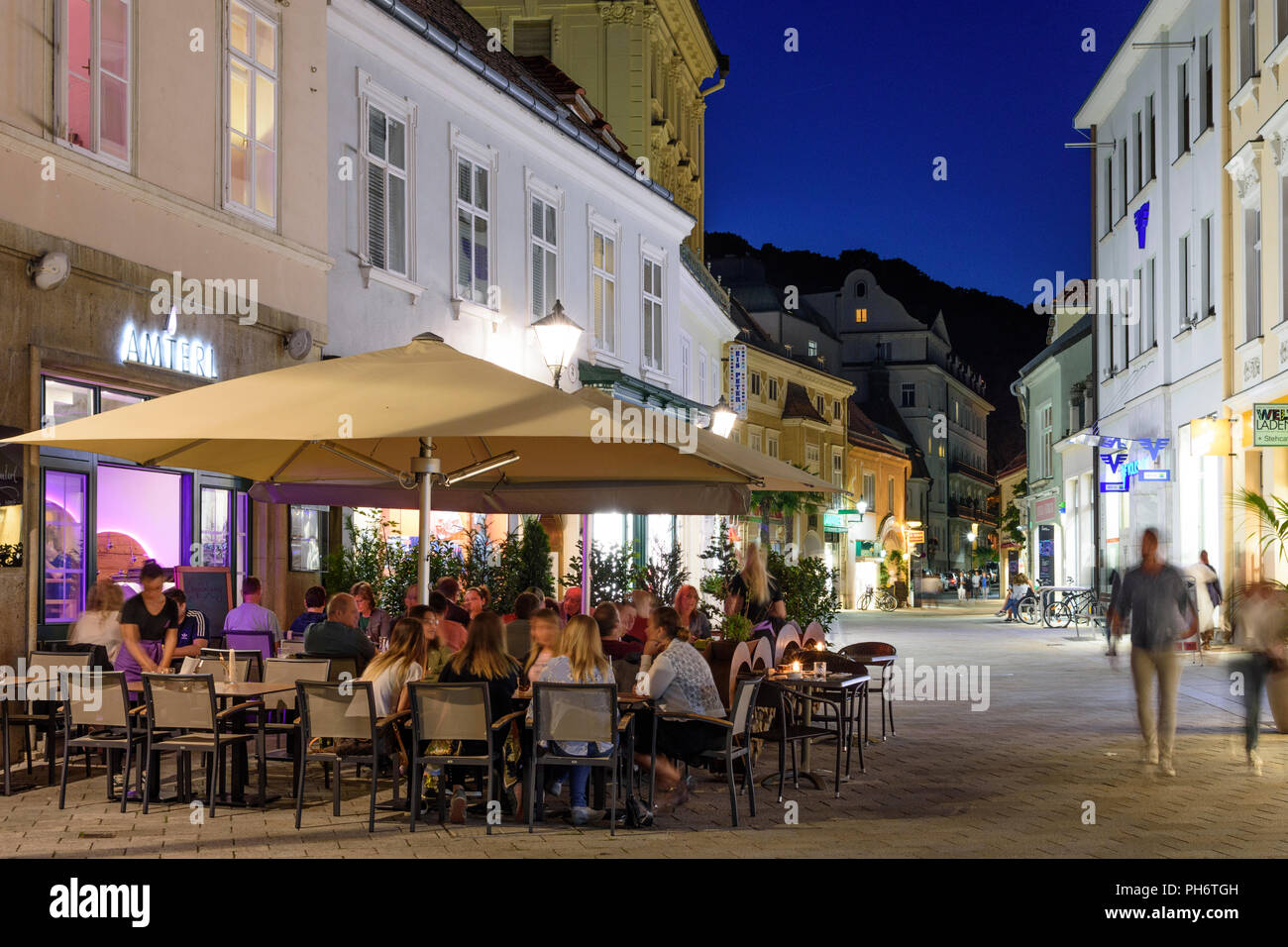 Baden: street Theresiengasse, ristorante, Wienerwald, Vienna Woods, Niederösterreich, Austria Inferiore, Austria Foto Stock