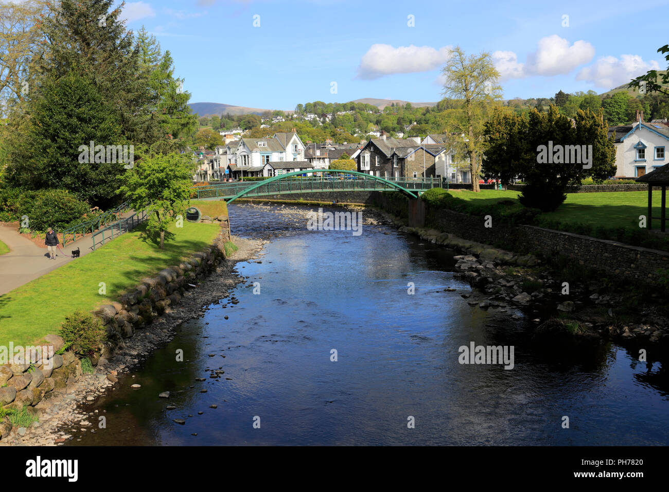 Fiori di Primavera in Fitz Park, Keswick Town, Parco Nazionale del Distretto dei Laghi, Cumbria County, England, Regno Unito Foto Stock