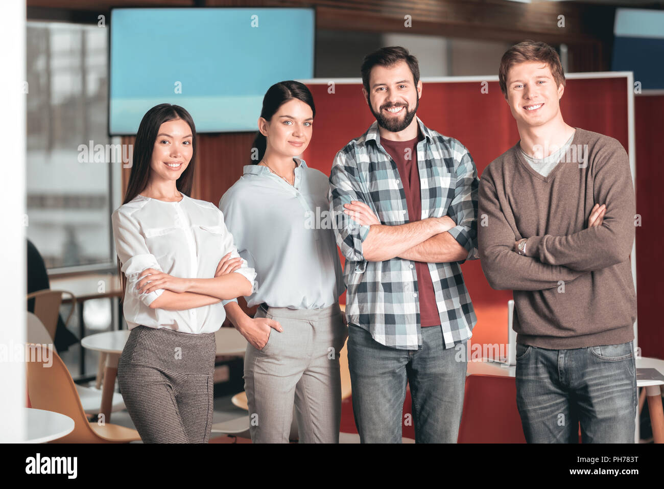 Nizza fiduciosi gli studenti a sorridere a voi Foto Stock