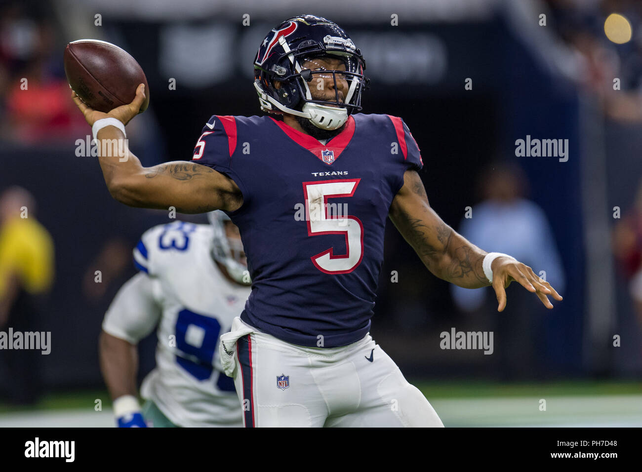 Houston, Stati Uniti d'America. Il 30 agosto 2018. Agosto 30, 2018: Houston Texans quarterback Joe Webb (5) passa nel corso del quarto trimestre di preseason NFL partita di calcio tra i Texans di Houston e Dallas Cowboys a NRG Stadium di Houston, TX. I Texans hanno vinto il gioco 14 a 6.Trask Smith/CSM Credito: Cal Sport Media/Alamy Live News Foto Stock