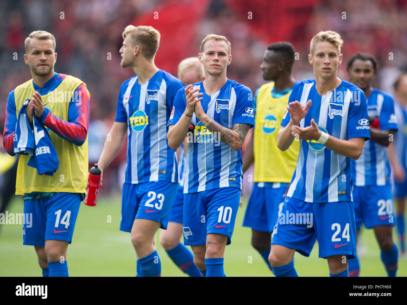 Dopo il gioco: Pascal KOEPKE, Arne Maier, Ondrej DUDA e Pal DARDAI j. (Vl / alleB) calcio 1.Bundesliga - Stagione 2018/2019, 1.Spieltag: Hertha BSC Berlino (B) - 1.FC Norimberga (N) in Olympiastadion di Berlino, Germania su 25.08.2018. € | Utilizzo di tutto il mondo Foto Stock