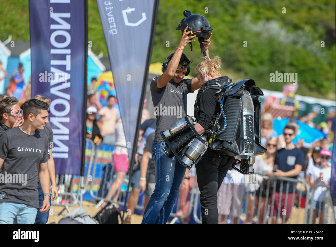 Bournemouth, Regno Unito. Il 31 agosto, 2018. Industrie di gravità show del 1000cv ruggito di una gravità adatte a getto a Bournemouth Air Festival nel Dorset. Migliaia di spettatori la linea le spiagge e le scogliere di vedere il spettacolo gratuito. Credito: Thomas Faull/Alamy Live News Foto Stock