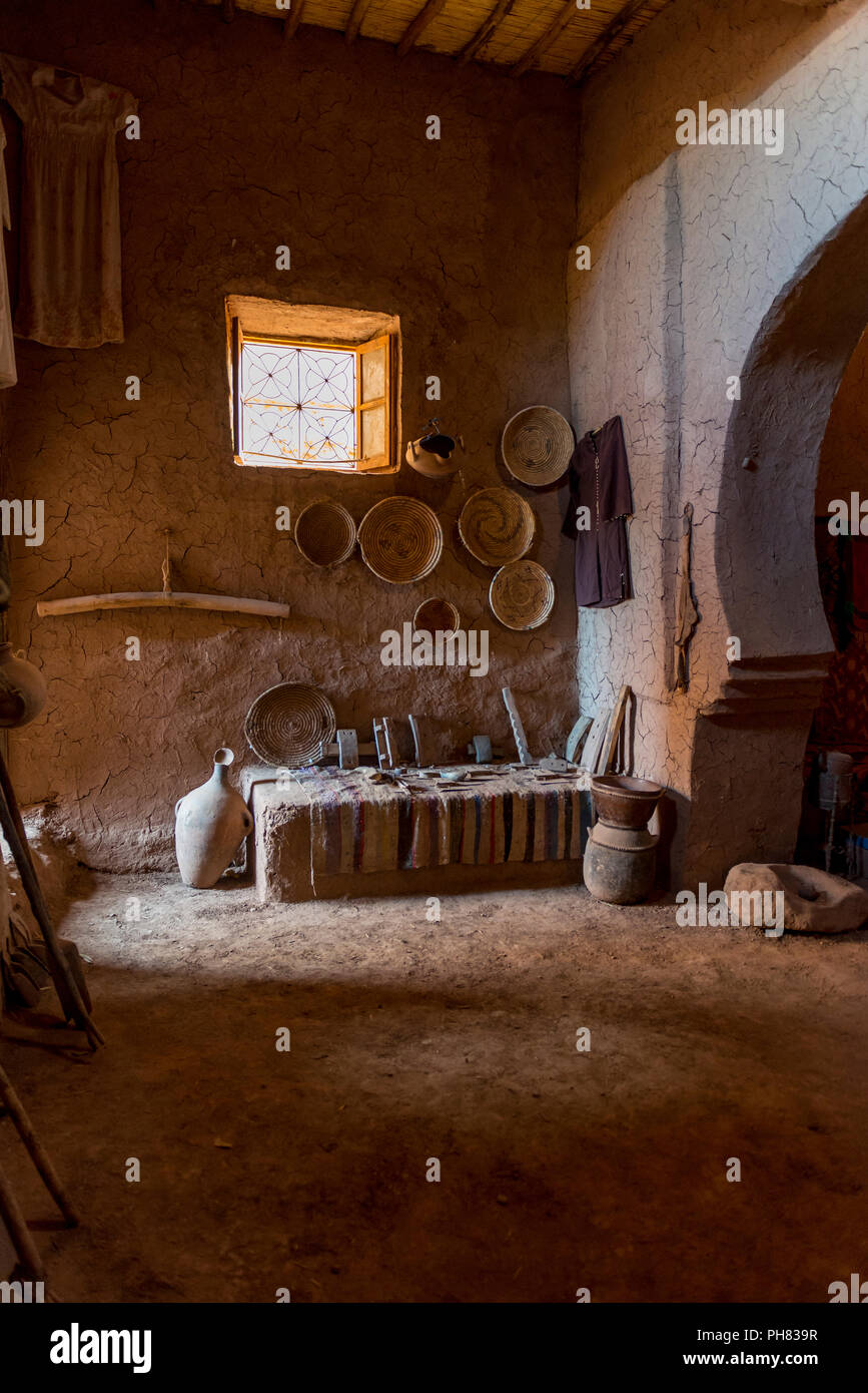 Interior shot di un castello residenziale della Kasbah Ait Benhaddou, Alto Atlante, Ksar Ait Benhaddou, provincia di Ouarzazate Foto Stock