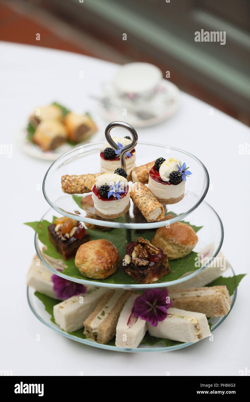 Una selezione di splendidi dolci casalinghi, Pasties, focaccine e panini. Foto Stock