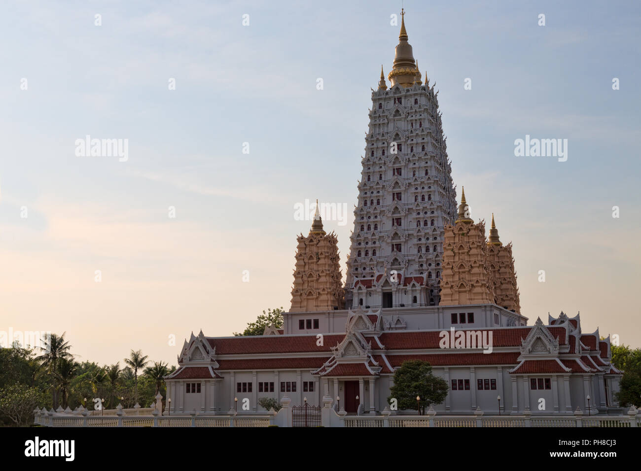 Stile vietnamita tempio in Thailandia. Wat Yan, Pattaya. Foto Stock