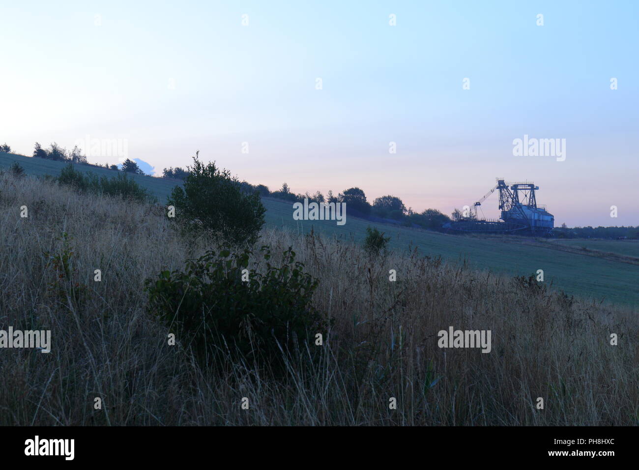 Stravaganti l'essere1150 Bucyrus Erie Dragline a piedi che ora è conservato e si trova all'entrata di che cosa ora è St Aidan il Parco Naturale gestito dalla RSPB. Foto Stock