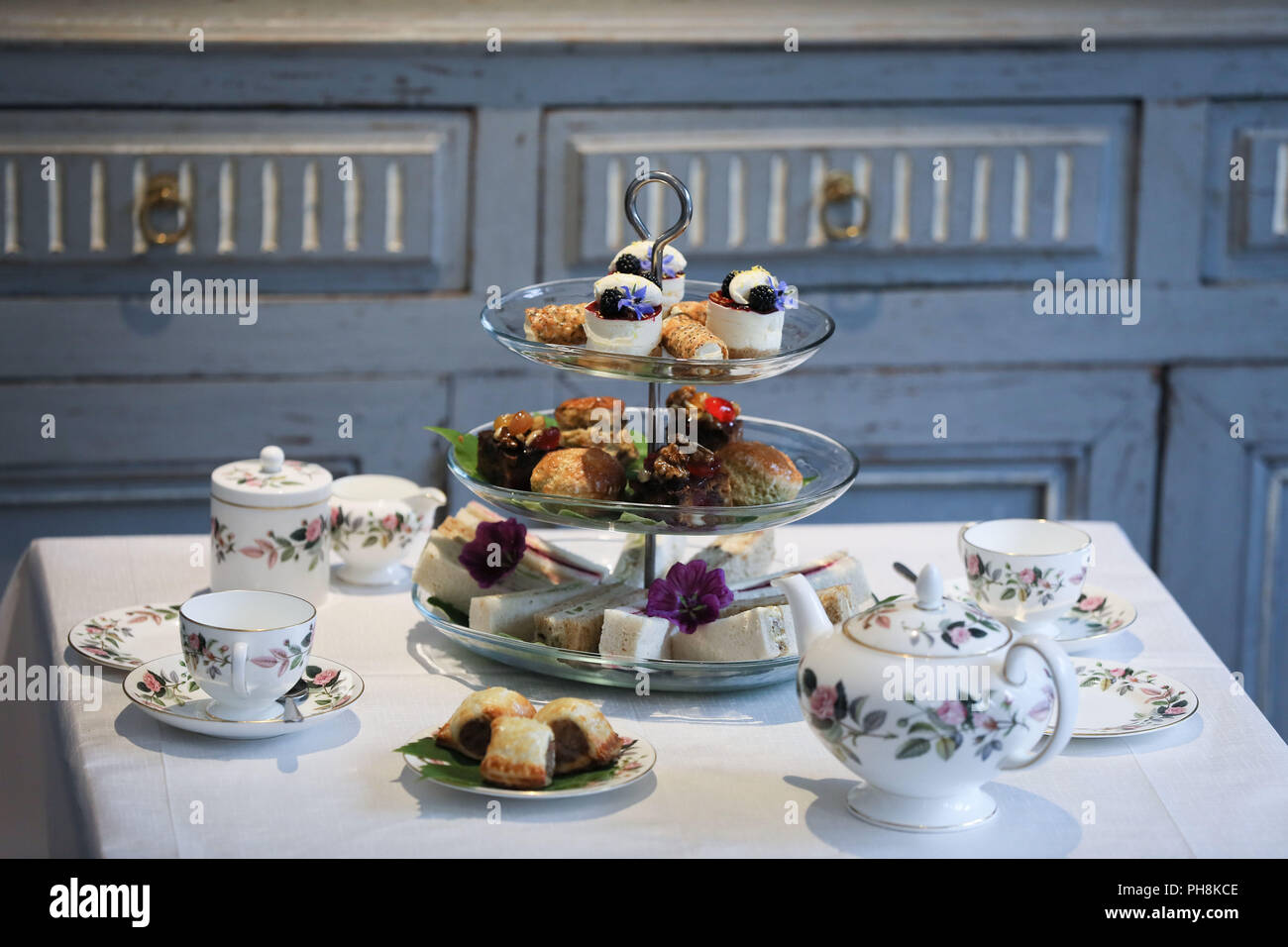 Una selezione di splendidi dolci casalinghi, Pasties, focaccine e panini. Foto Stock