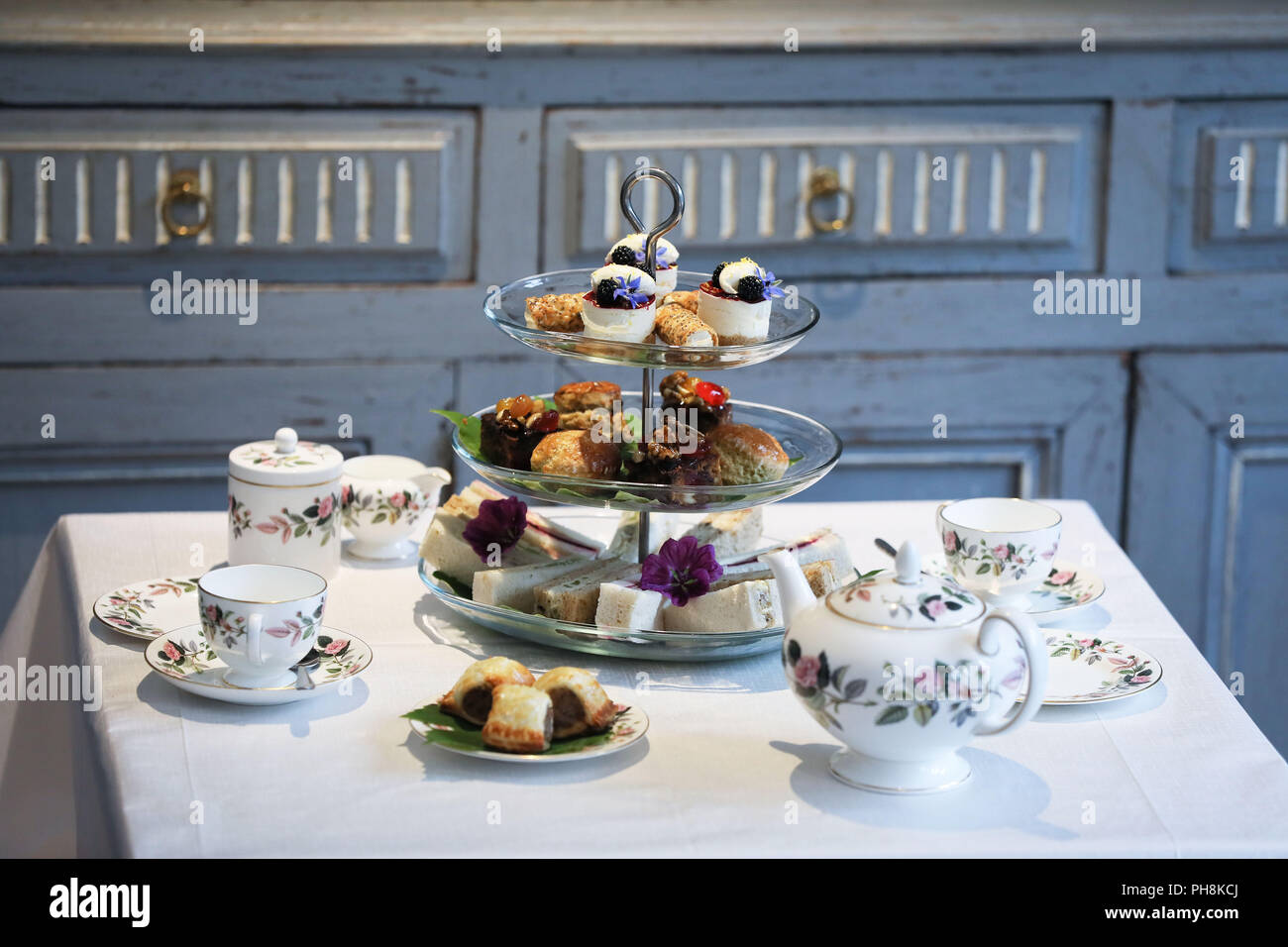 Una selezione di splendidi dolci casalinghi, Pasties, focaccine e panini. Foto Stock
