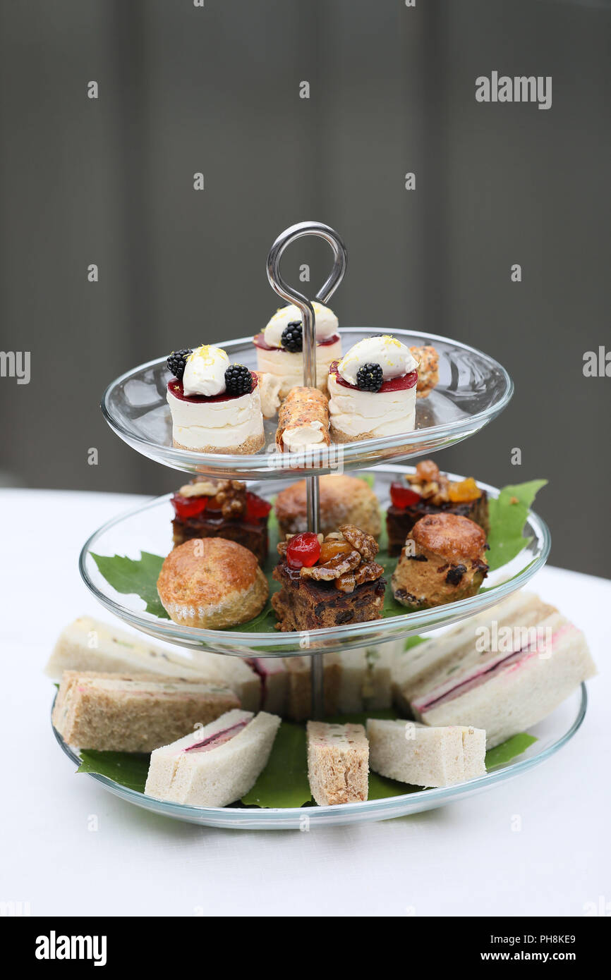 Una selezione di splendidi dolci casalinghi, Pasties, focaccine e panini. Foto Stock