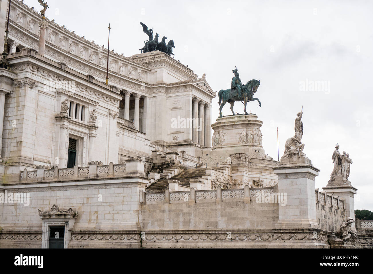 Altare della Patria o Vittoriano, il monumento a Roma costruito per Vittorio Emanuele II, primo re d'Italia Foto Stock