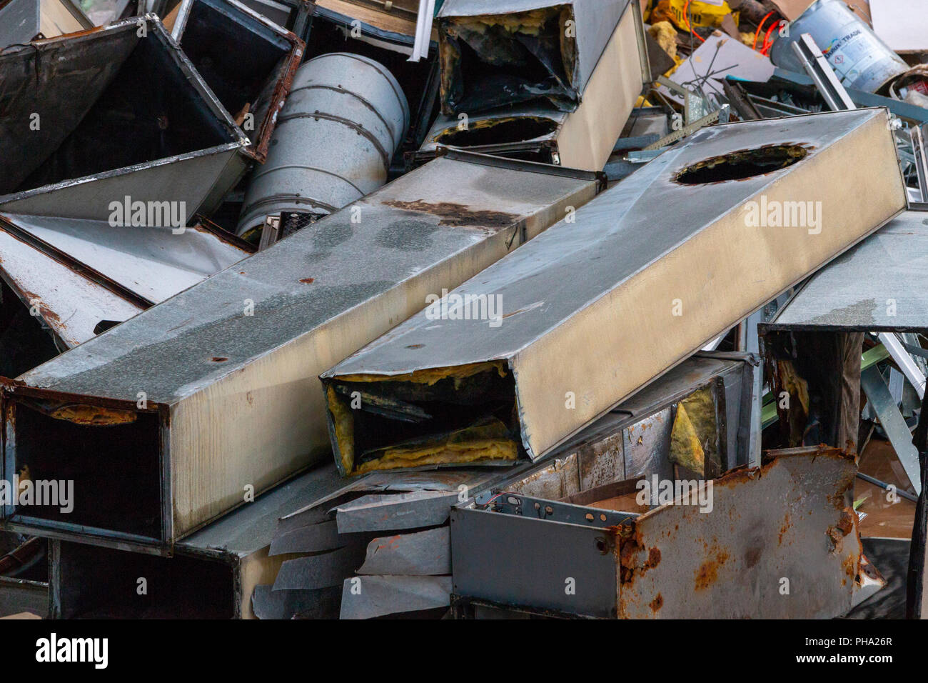 Una vista ravvicinata di un gran mucchio di macerie reavation in attesa di essere rimosso Foto Stock