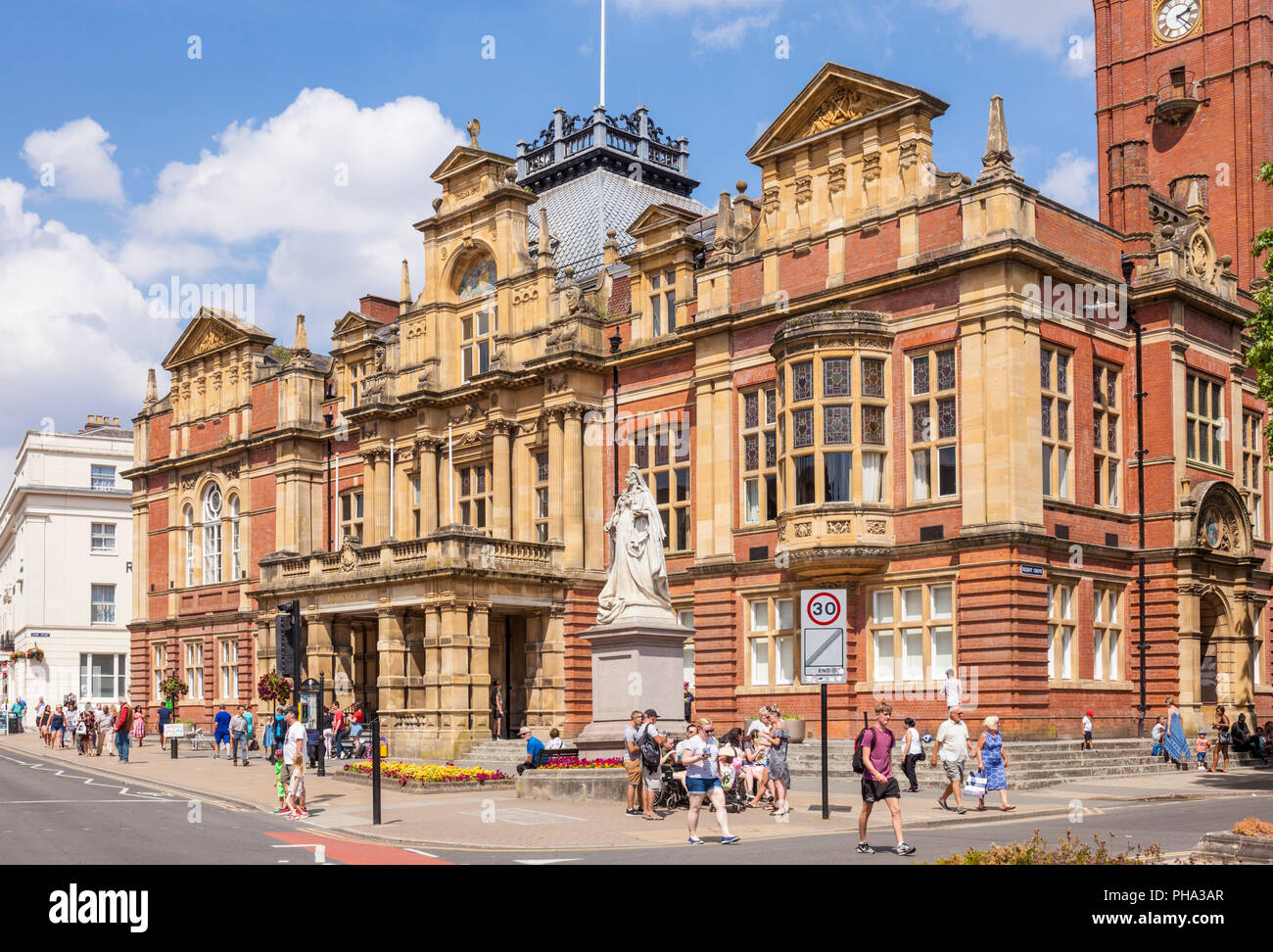 Leamington Spa town hall Royal Leamington Spa consiglio comunale town hall parade royal leamington spa Warwickshire England Regno unito Gb europa Foto Stock