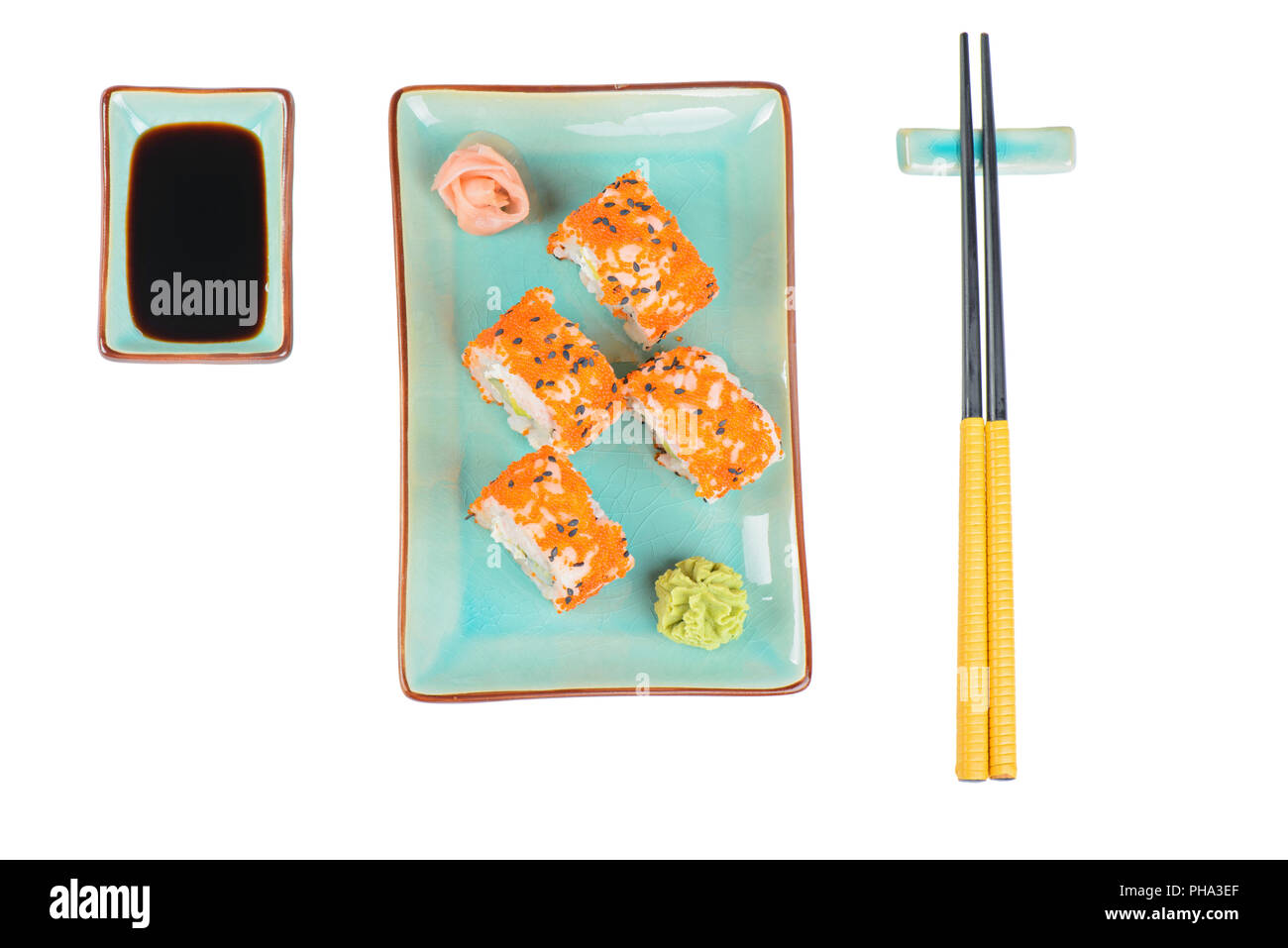 Rotoli di Sushi con masago. Vista dall'alto. Foto Stock