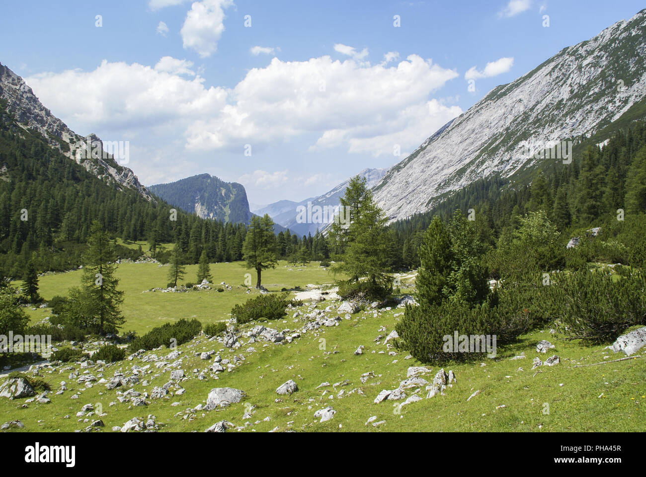 Autostop in montagne Karwendel, Tirolo, Austria Foto Stock