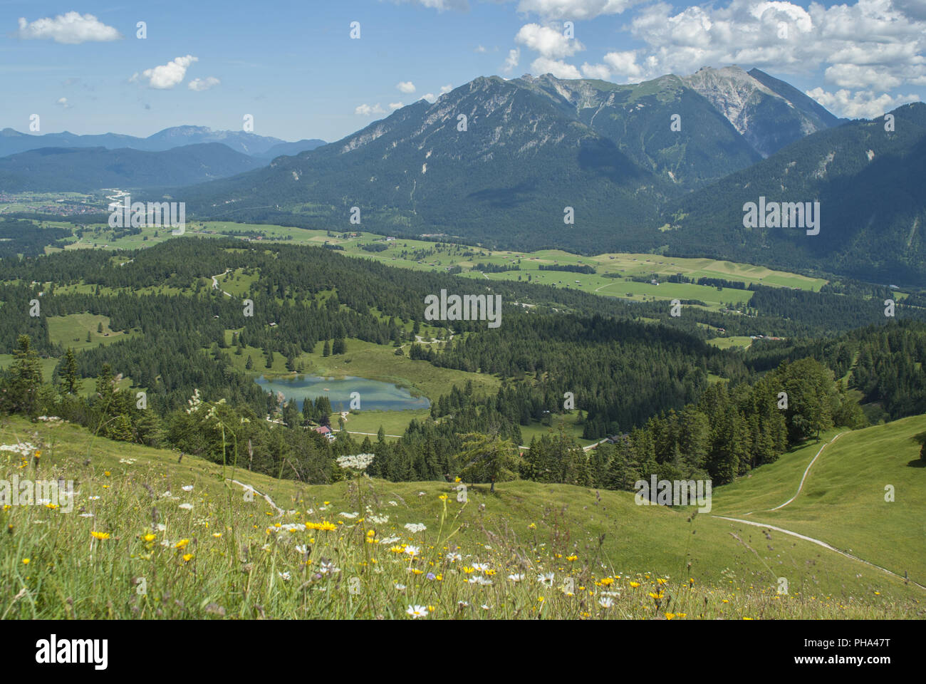 Autostop intorno a Mittenwald, Alta Baviera, Germania Foto Stock