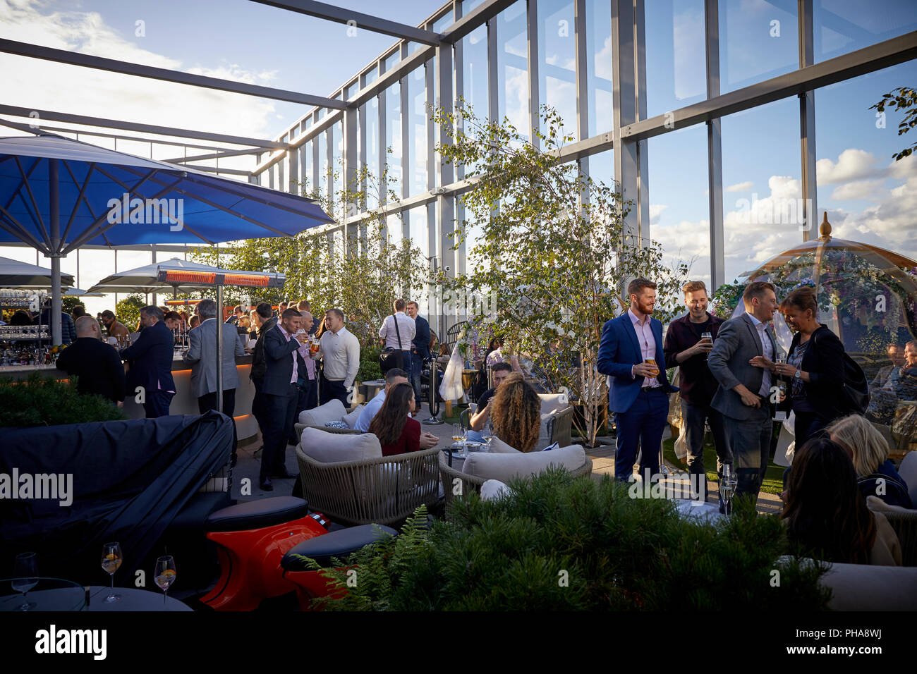 Trova il diciannovesimo piano No.1 Spinningfields, 20 storie ristorante glamour vivace bar ampia terrazza panoramica impareggiabile vista a 360 gradi Mancheste Foto Stock