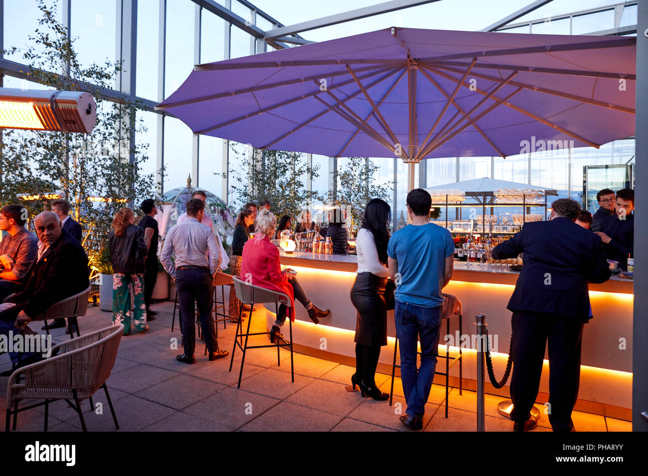 Trova il diciannovesimo piano No.1 Spinningfields, 20 storie ristorante glamour vivace bar ampia terrazza panoramica impareggiabile vista a 360 gradi Mancheste Foto Stock