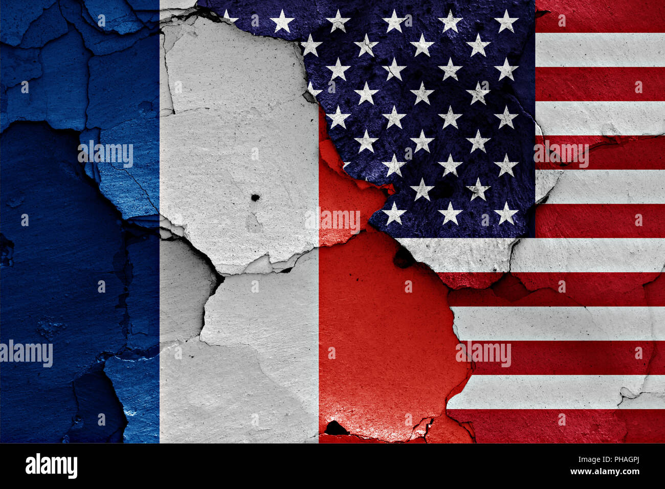 Bandiere di Francia e Stati Uniti d'America dipinta sulla parete incrinato Foto Stock