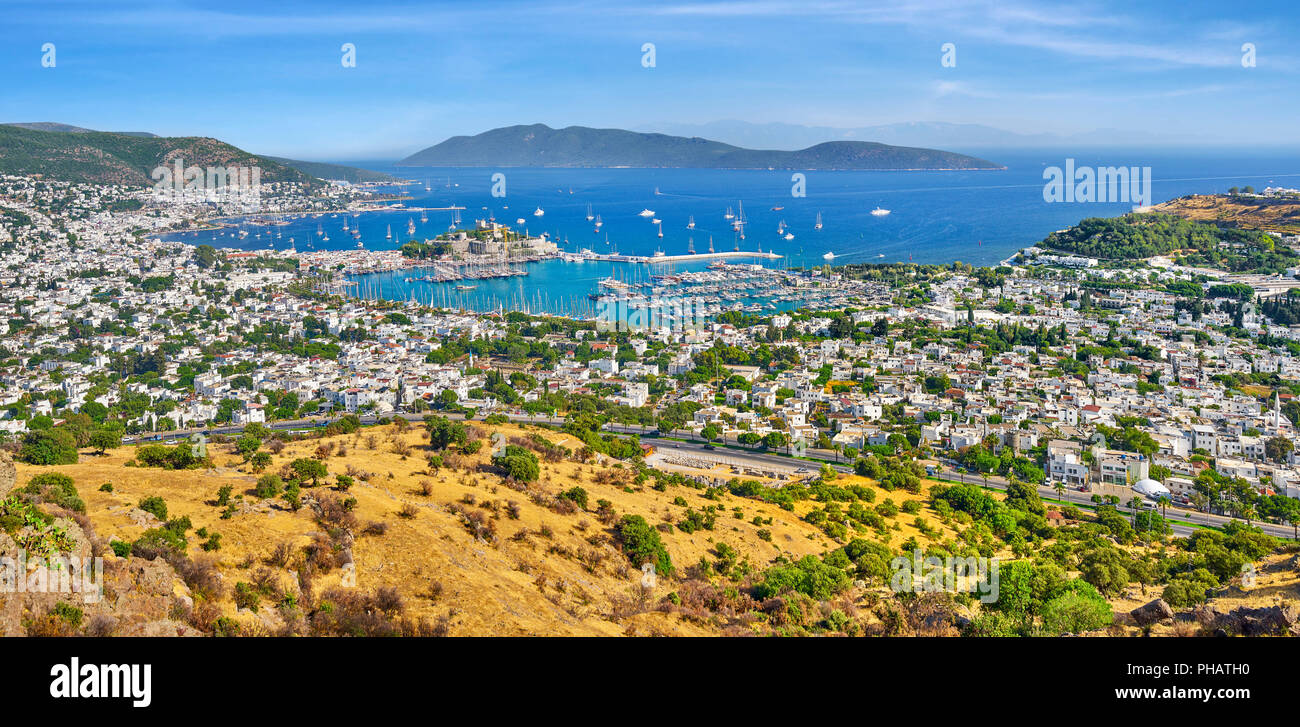 Bodrum, la città e il porto, Anatolia, Turchia Foto Stock