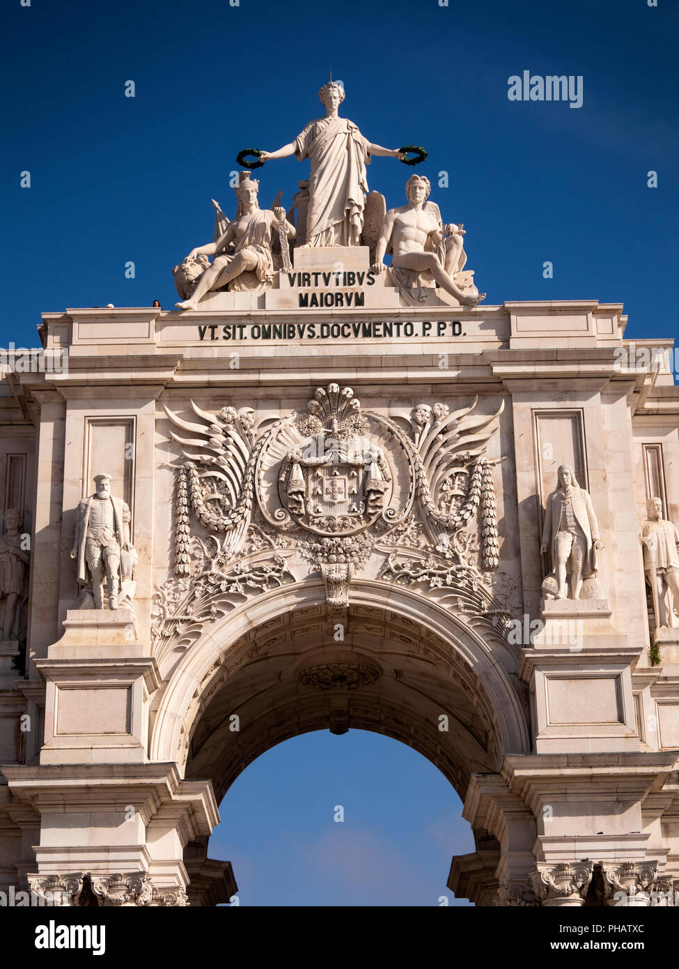 Il Portogallo, Lisbona, Praca do Comercio, Arco da Rua Agusta arco trionfale, Dettagli architettonici Foto Stock