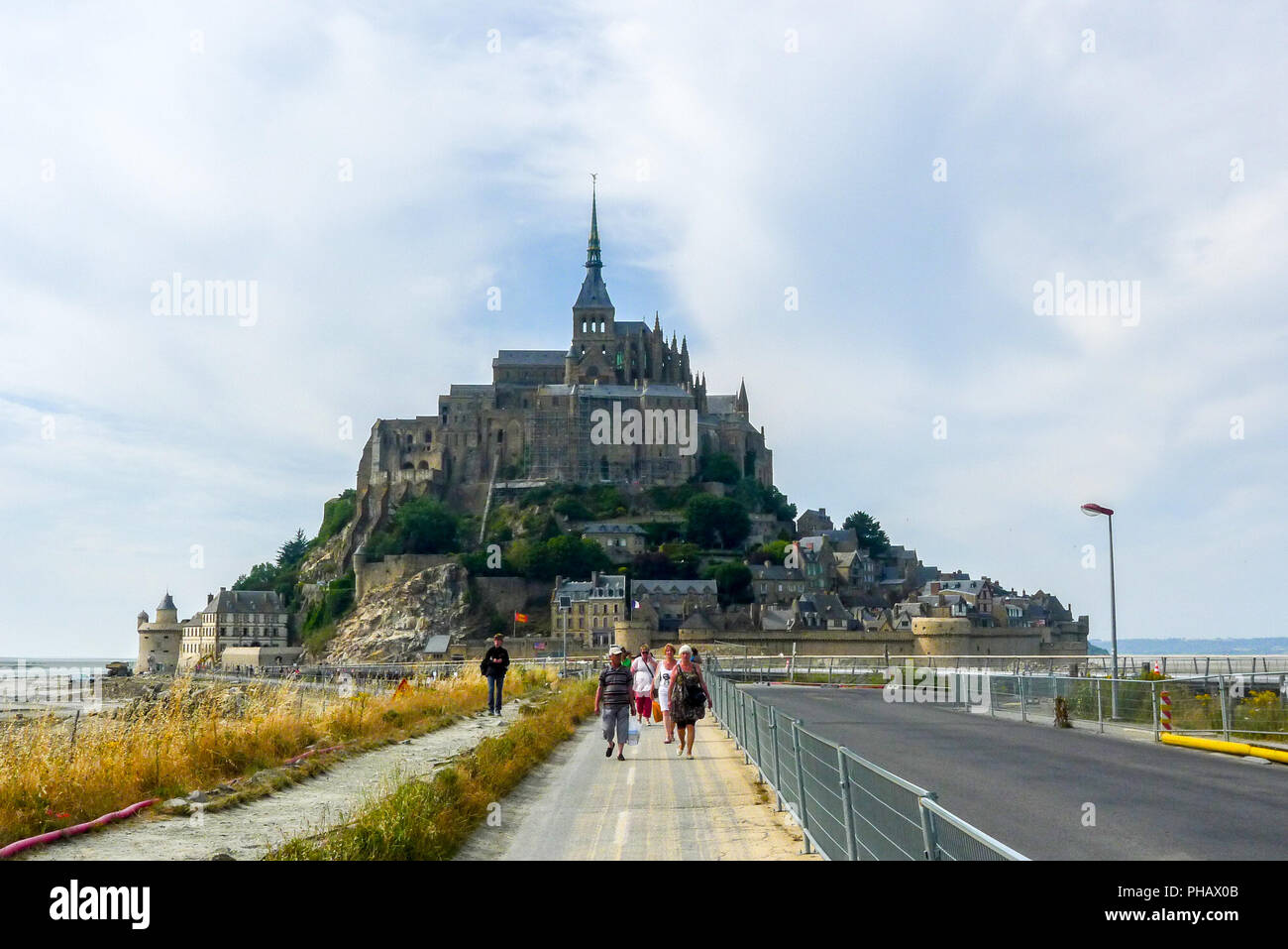 Le Mont Saint Michel, in Normandia, Francia del nord Europa, viaggi di turisti concetto vacanze, top destinazioni, tipicamente francese cartolina di concetto Foto Stock