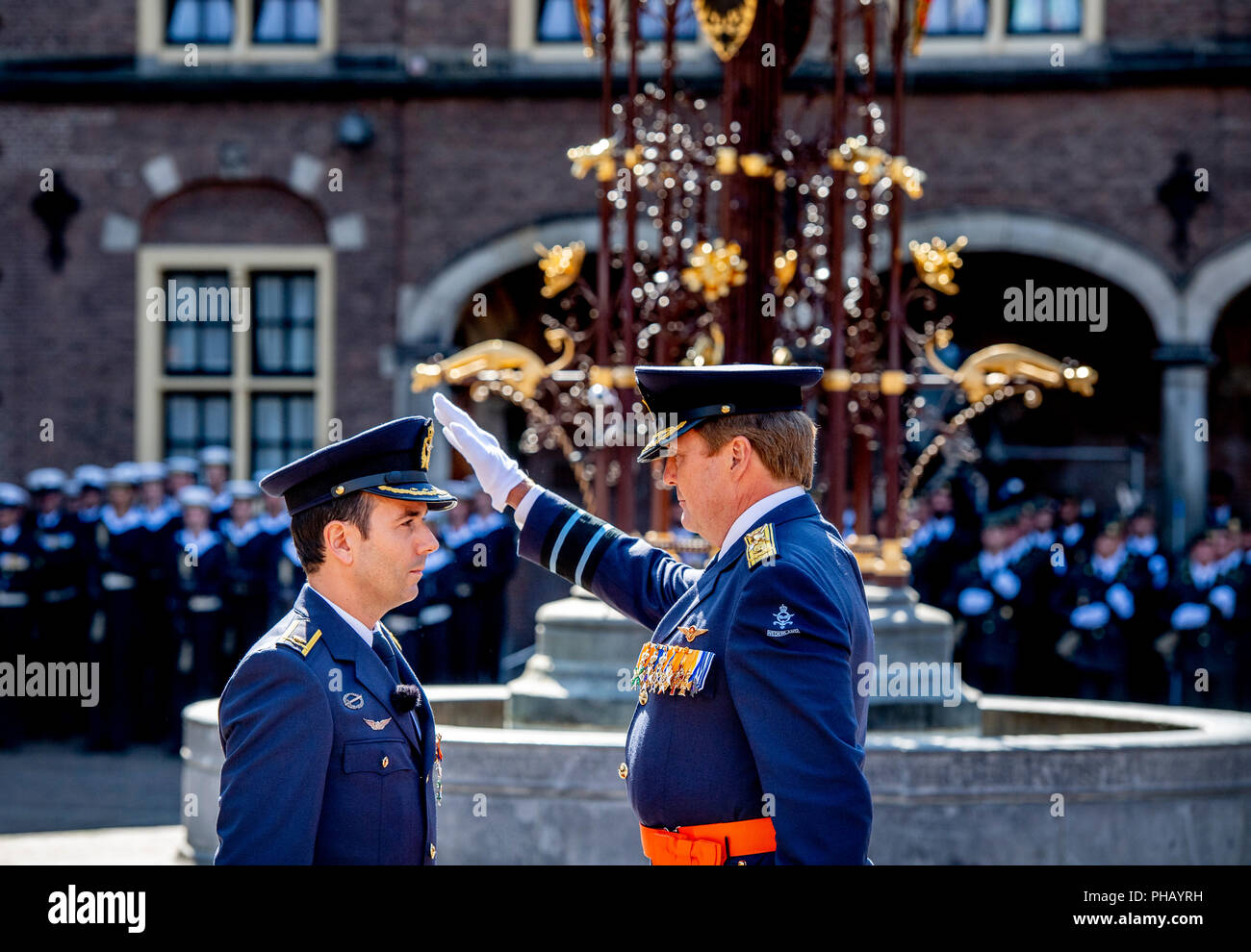 L'Aia, Paesi Bassi. 31 Agosto, 2018. Willem-Alexander re e regina Maxima dei Paesi Bassi partecipa alla cerimonia militare del Willemsorde, la più alta decorazione militare ai principali Roy de Ruiter il 31 agosto 2018 all'Aia, Paesi Bassi. Credito: Patrick van Katwijk |/dpa/Alamy Live News Foto Stock