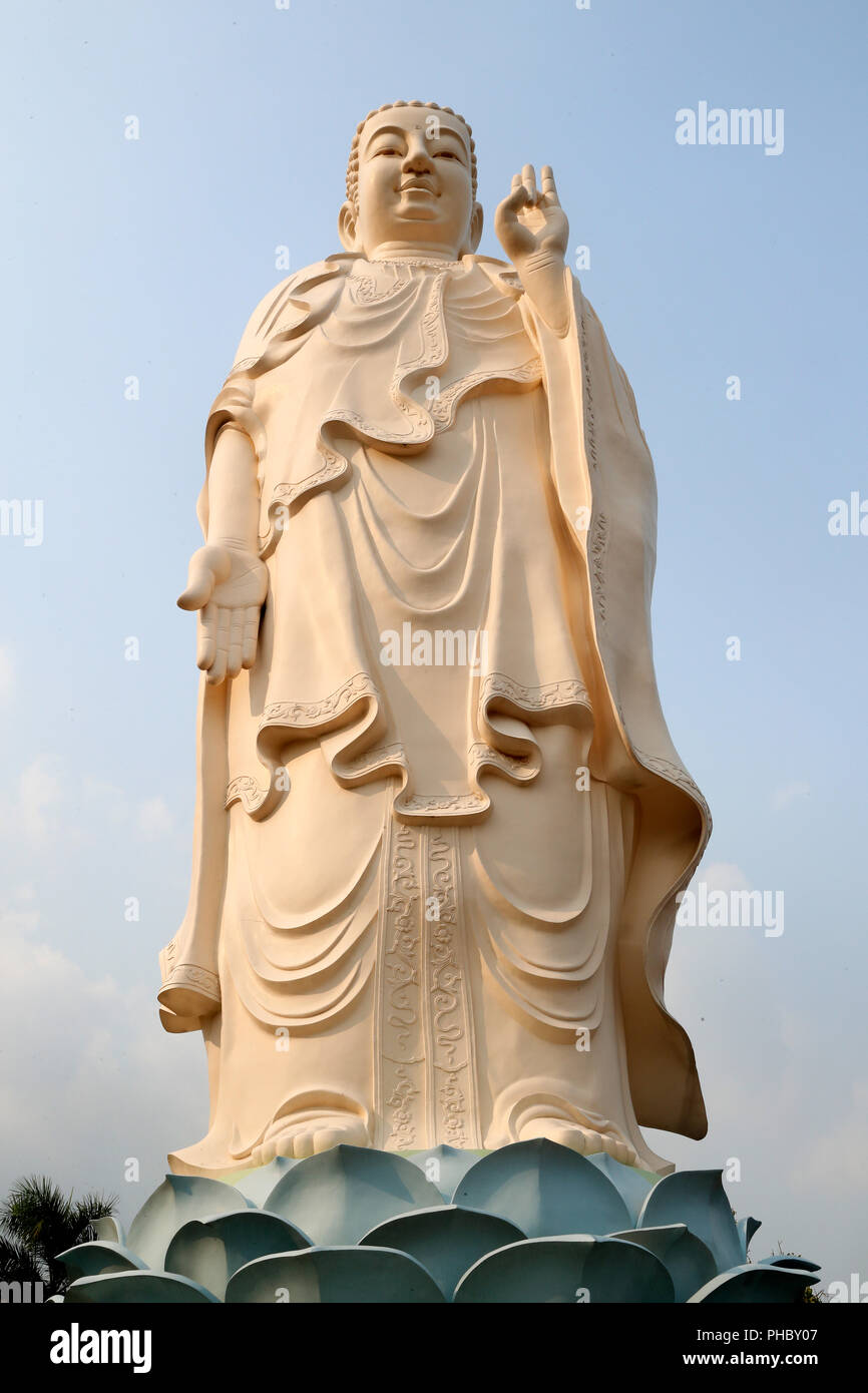 Amitabha statua del Buddha, Vinh Trang tempio buddista, My Tho, Vietnam, Indocina, Asia sud-orientale, Asia Foto Stock