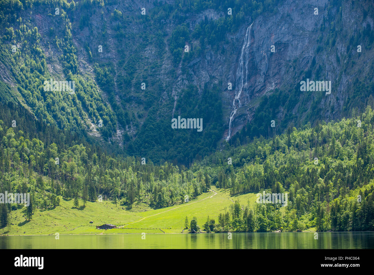 - Lago Obersee vicino al lago Koenigssee, Berchtesgaden, Baviera, Germania, Europa Foto Stock