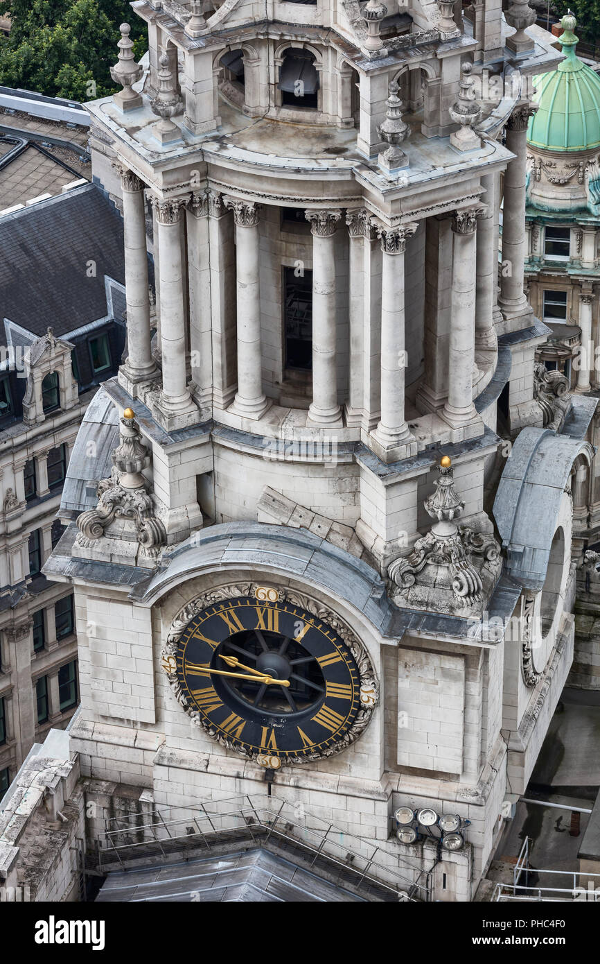 Torre della cattedrale di St Paul, cityscape dalla galleria della Cattedrale di St Paul, Londra, Inghilterra, Regno Unito Foto Stock
