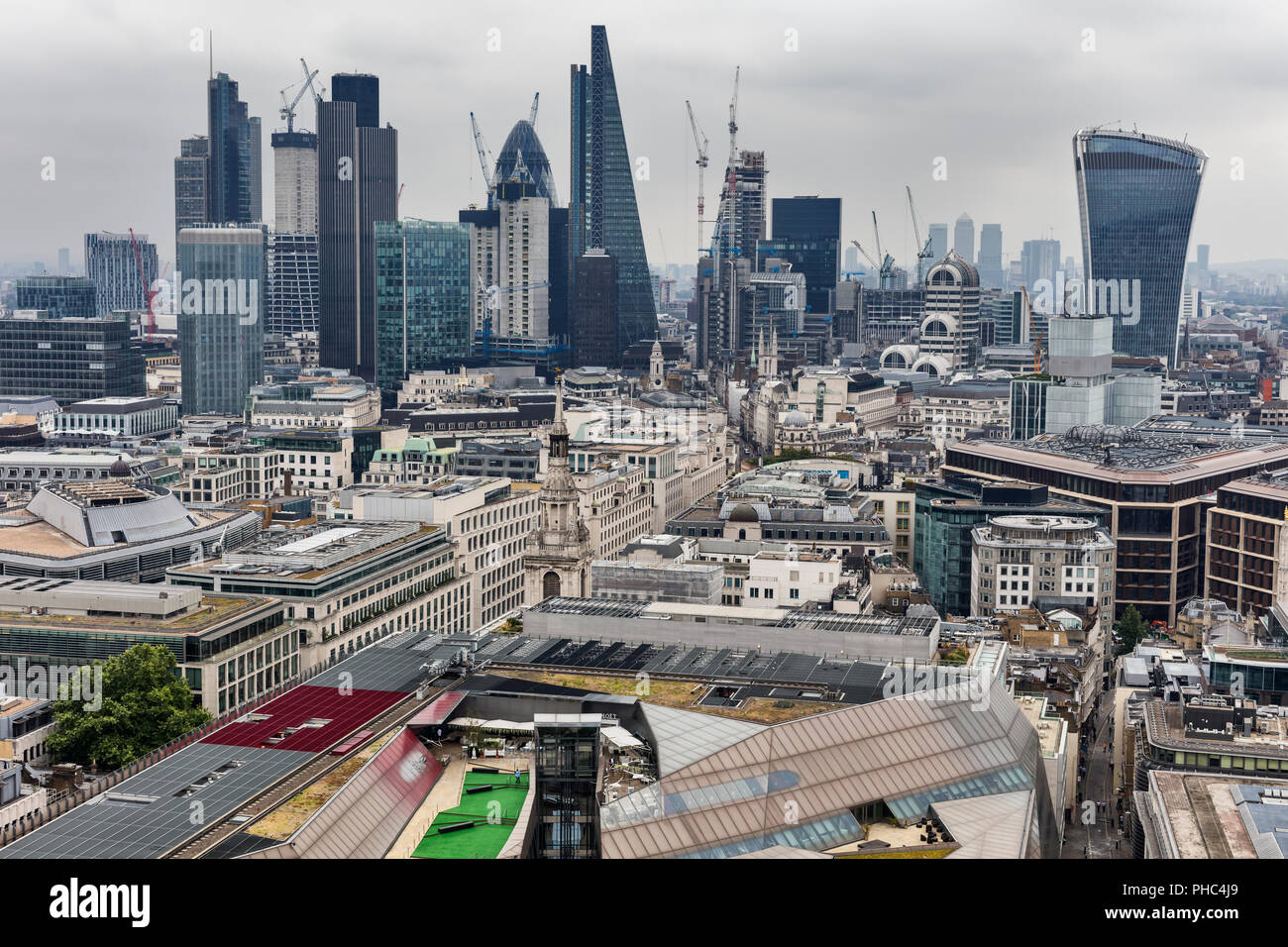 Città di Londra, Cityscape dalla galleria della Cattedrale di St Paul, Londra, Inghilterra, Regno Unito Foto Stock