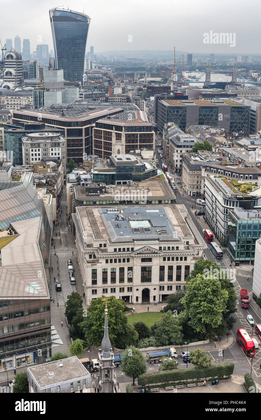 Walkie talkie edificio, Cityscape dalla galleria della Cattedrale di St Paul, Londra, Inghilterra, Regno Unito Foto Stock
