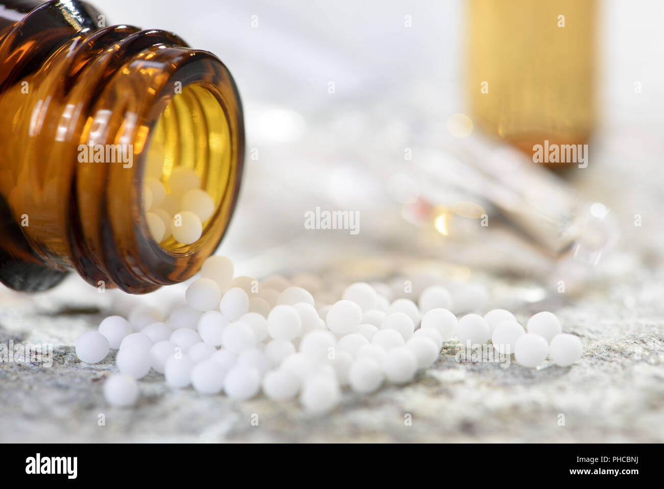 Medicina alternativa con erbe e di pillole omeopatico Foto Stock