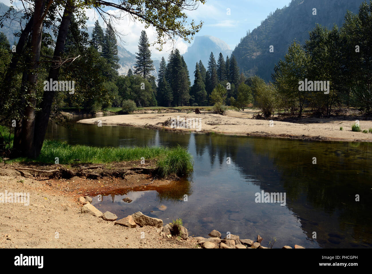 Il parco nazionale di Yosemite Valley. Merced River Foto Stock